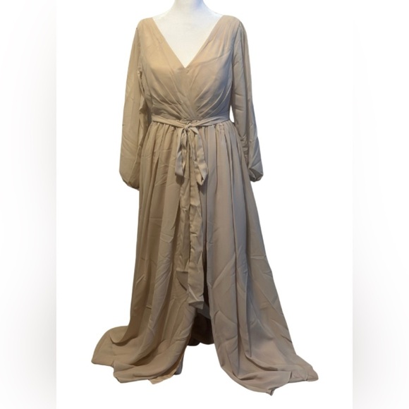 Dresses & Skirts - Elegant Long Sleeve Champagne Dress